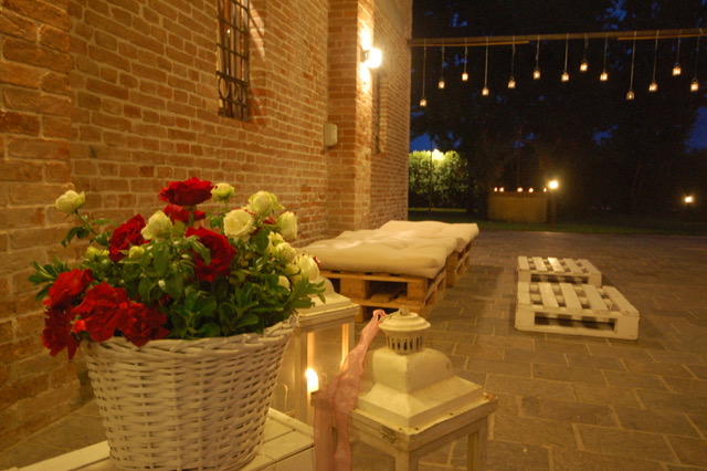 Ingresso addobbi floreali per festa 18 anni