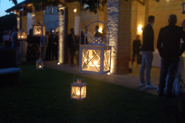 Allestimento con lanterne a Casa Tormene